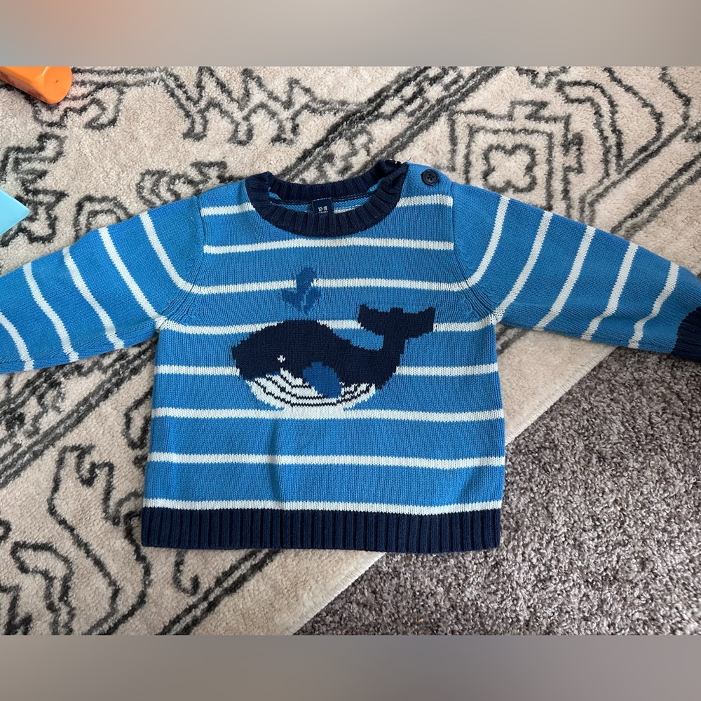 Old navy baby boys whale sweater 12-18 months